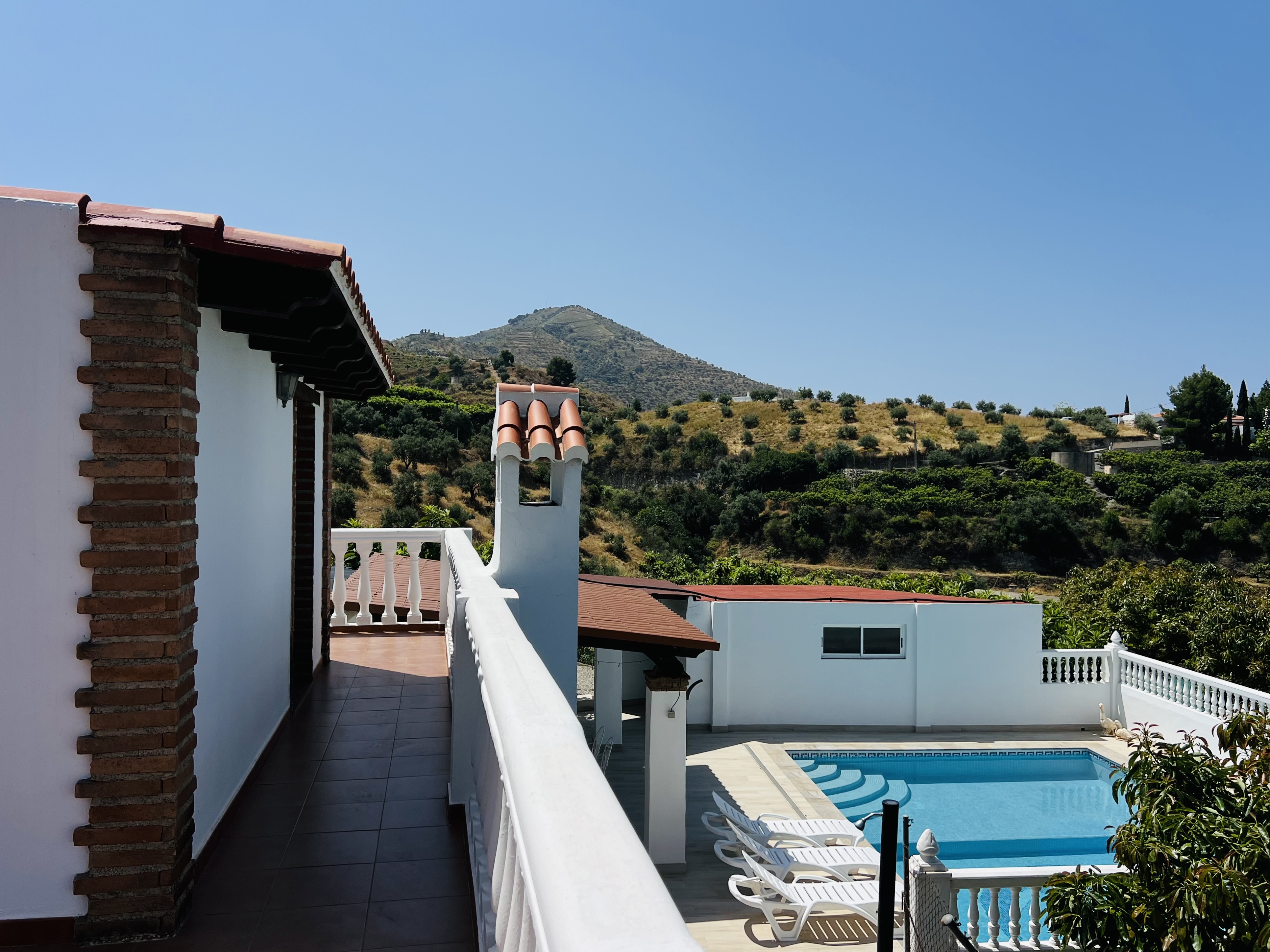 CASA DE CAMPO CON PISCINA